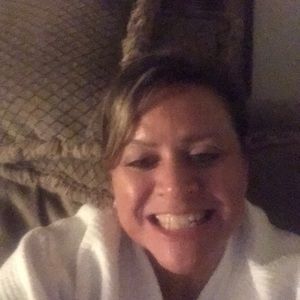 Meet your Posher, Suzanne